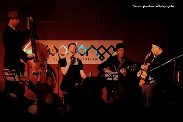 Hetty Kate, Andy Baylor and Sam Lemann performing
