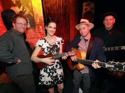 Hetty Kate, Sam Lemann and Andy Baylor performing live